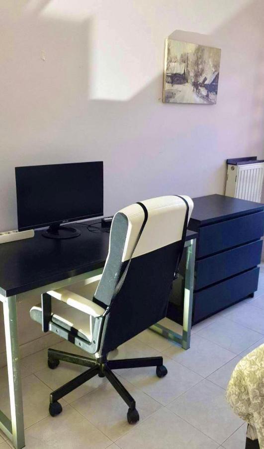 Modern 2Br City Flat 10Min From The Beach Atenas Exterior foto