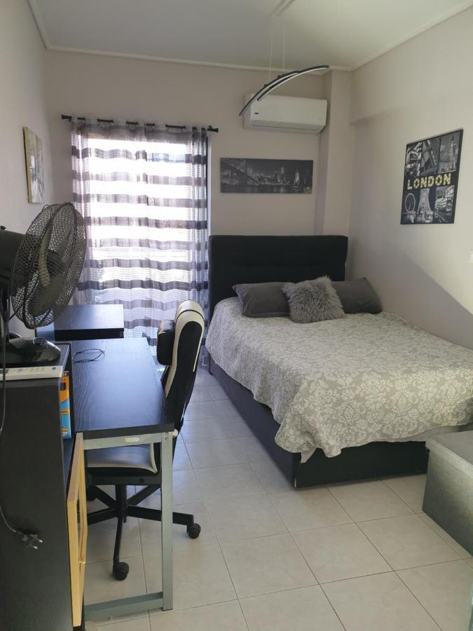 Modern 2Br City Flat 10Min From The Beach Atenas Exterior foto