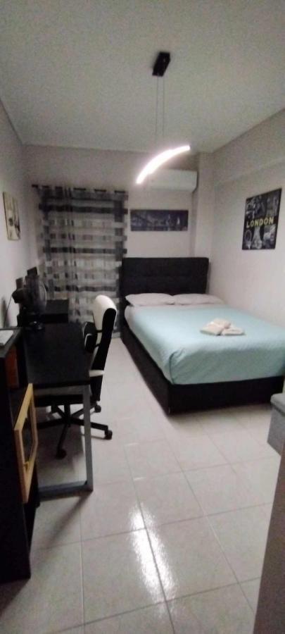 Modern 2Br City Flat 10Min From The Beach Atenas Exterior foto